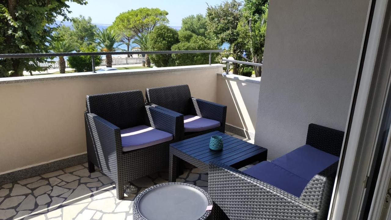Apartman Katnic By The Beach Криквеница Екстериор снимка