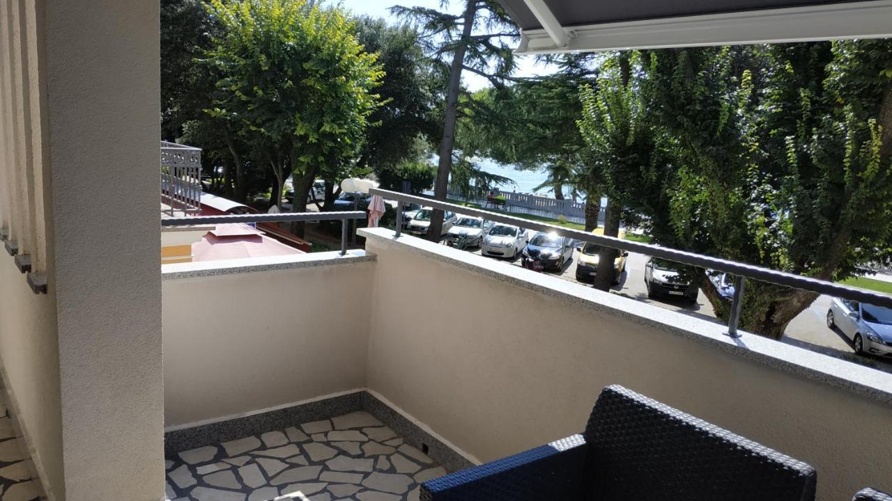 Apartman Katnic By The Beach Криквеница Екстериор снимка