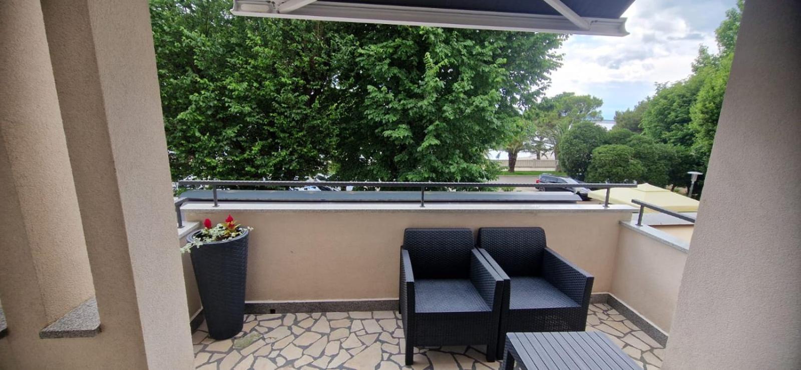 Apartman Katnic By The Beach Криквеница Екстериор снимка